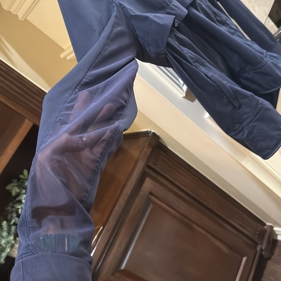 Women’s Lululemon Kicking Asphalt Jacket Sz 10 Midnight Navy - Picture 9 of 10